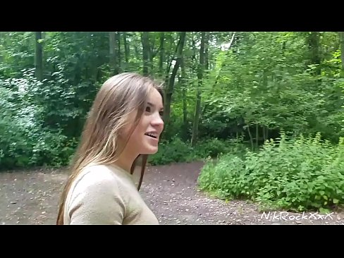 ❤️ Jeg foreslog Evelina, at vi skulle kneppe på et offentligt sted! Hun sagde ja. Så kneppede jeg hende i røven og kom i hendes mund. Derefter tissede hun i bukserne på sig selv. Fucking video at da.kutjeporno.ru ❌️❤